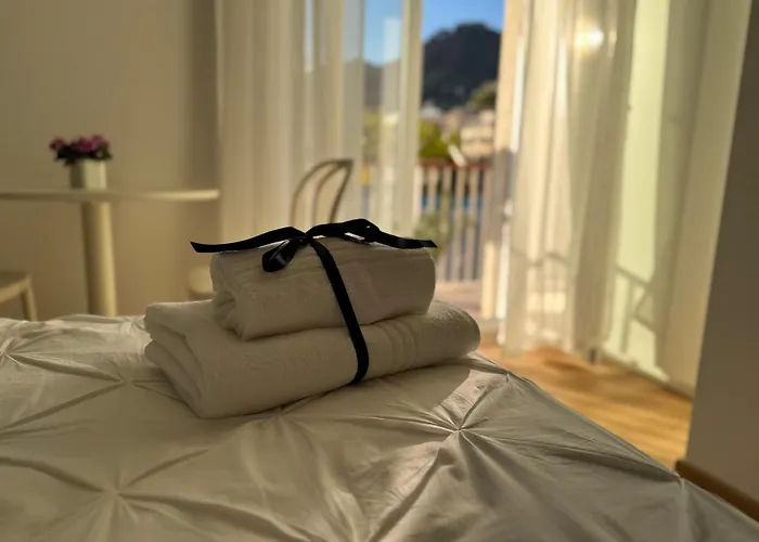 B&B Compare Felice Salerno