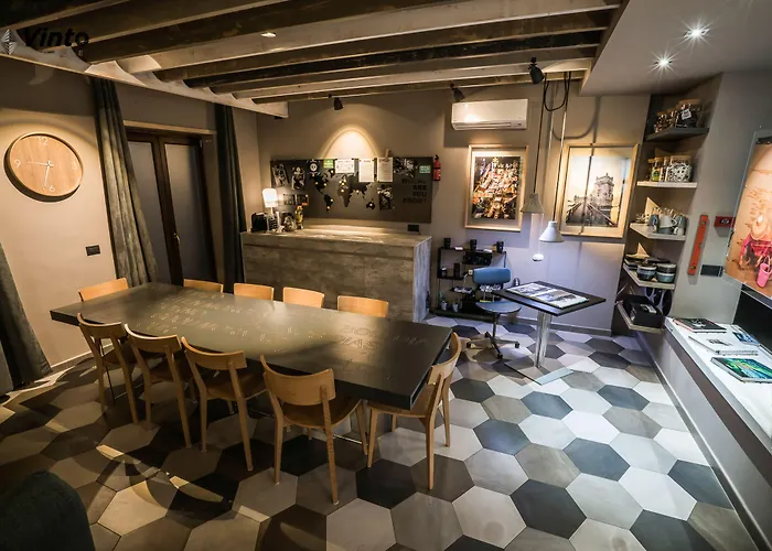 Hotel Vinto House Salerno Downtown